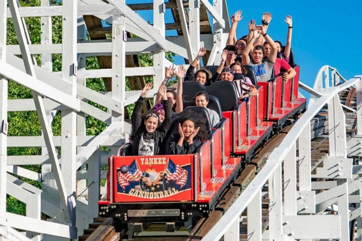 Riders on Yankee Cannonball at Canobie Lake Park