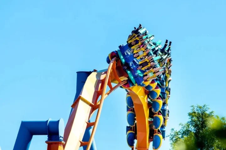 Riders on Talon at Dorney Park