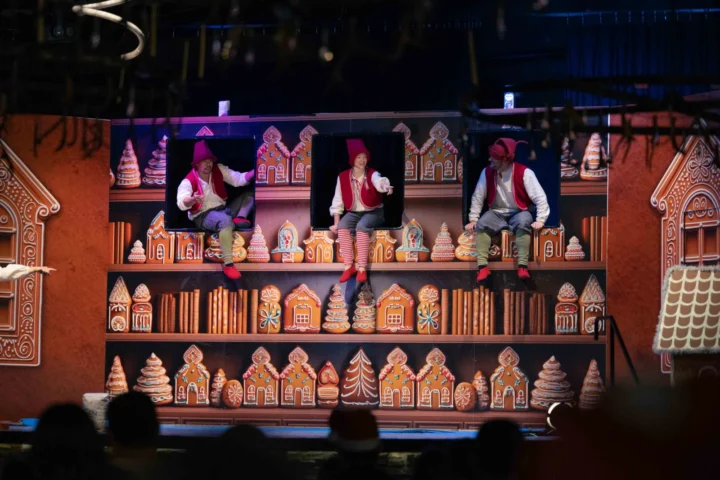 Acrobat elves performing at SantaPark in Rovaniemi