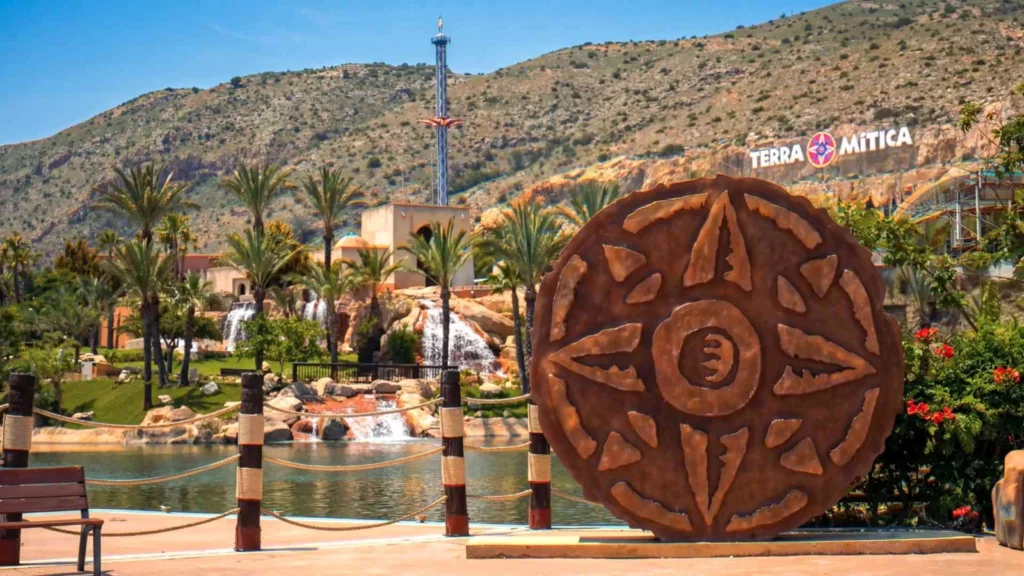 Terra Mítica entrance landscape with palm trees and the Benidorm hills